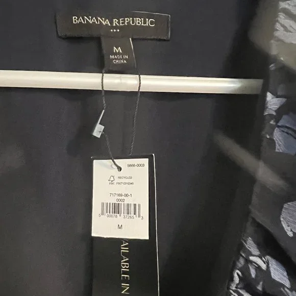 Banana Republic Midi-Dress. Navy Blue Floral print. Cap Sleeves. Tiered … - Picture 5 of 5